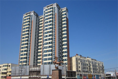 城南荆善花园4室2厅2卫119.8万93m2出售